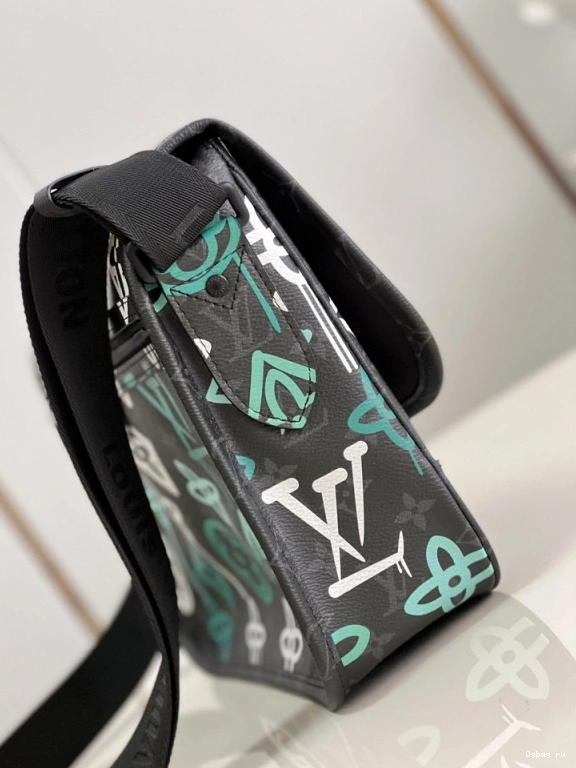 MESSENGER MM ARCHY VUITTON LOUIS 0822